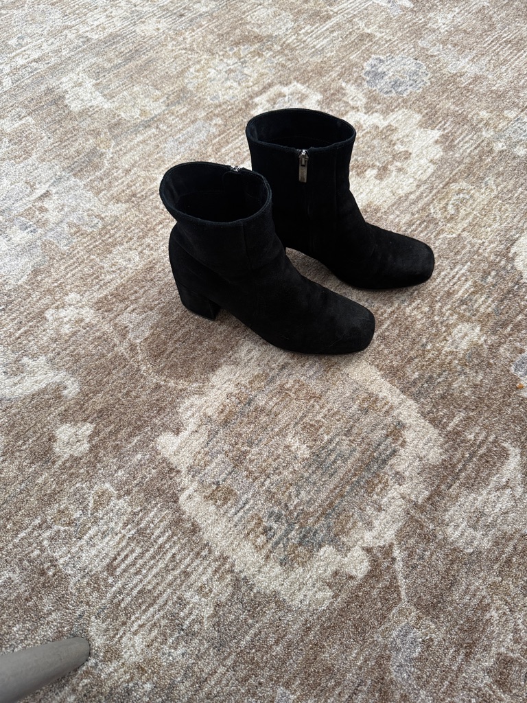 La Canadienne Black Suede Ankle Boots Size 8 Waterproof
